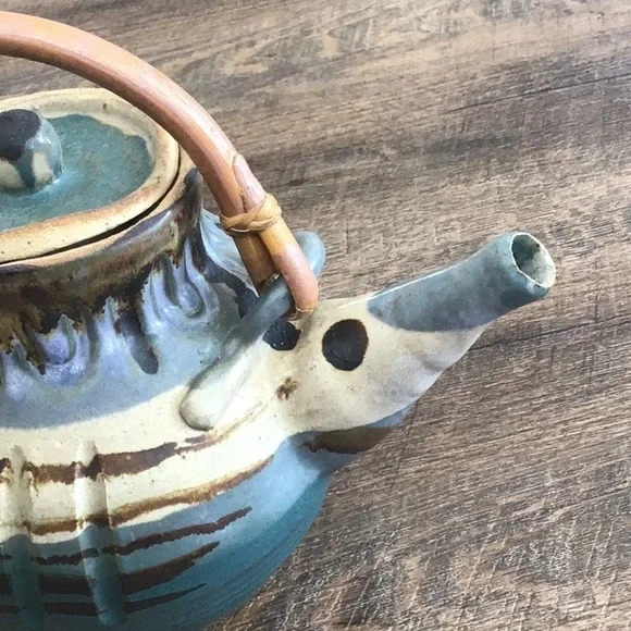 Clay teapot signed by Isaac Martin - Picture 6 of 7